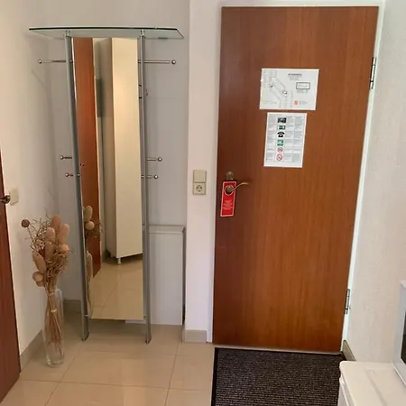 Private Im Gebaeude Des Graf Eberhard باد أوراش