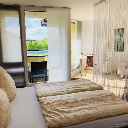 شقة Private Im Gebaeude Des Graf Eberhard باد أوراش