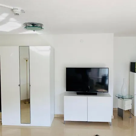 شقة Private Im Gebaeude Des Graf Eberhard باد أوراش